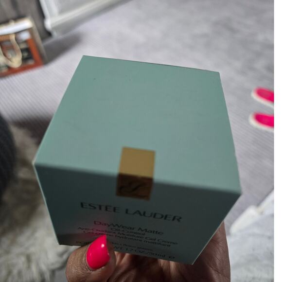 NIB Estee Lauder DayWear Oil-Control Gel Creme Moisturizer-1.7 oz - Picture 4 of 4